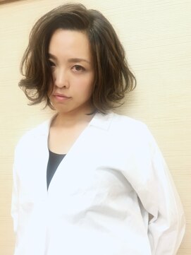 ジェンヌ(Sienne) オフィスでも浮かないハイライトカラー/30代/40代/50代/60代