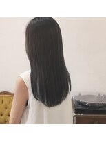 マウロア(MAULOA)&nbsp;“naturalグラデーション ＋ ストレートロング” 鈴木ちさと