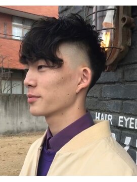 ヘアアイラッシュ リベット(hair eyelash RIVET) モヒカン風×フェードカット