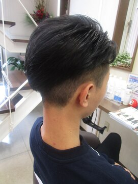 コアフィールフィス(COIFFURE fils) 【見附・今町】バーバー オールバック