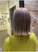 ミニボブプラチナベージュ外ハネボブ切りっぱなしボブ