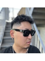 ザ フェイダーズ(The Faderz) 波巻きツイストツーブロックマッシュスキンフェードアップバング