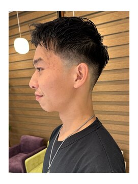 シーバイリリア(siie by LILIA) フェード風カット