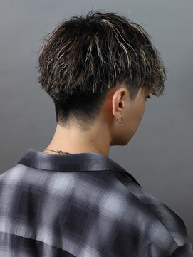 リップス 栄(LIPPS) メンズ刈り上げマッシュスペインカールメッシュカラー