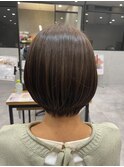 オリーブブラウン丸みショートヘア小顔似合わせカット20代30代