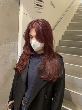 アイリー 名古屋(A/LEE) ボルドーレッド／暖色カラー／ツヤ髪