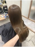 ベージュ