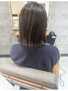 ナズ 函館昭和店(Na'z) 切りっぱなしボブ　ハイライト