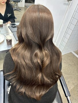 リラ バイ ミラ 新宿(LILA by MILA) ヘーゼルブラウン/オリーブグリーン/韓国ヘア/髪質改善