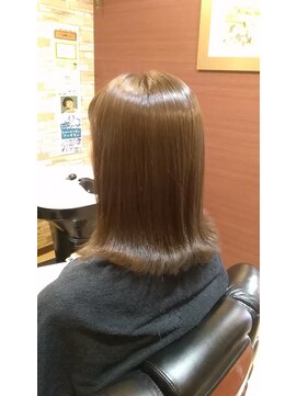 カットスタジオ ビークラブ(Cut studio B_CLUB) ミディアム外ハネ