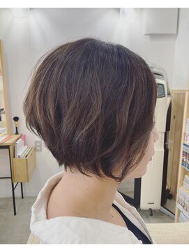 ニカ(nica) 前下がりショートボブ