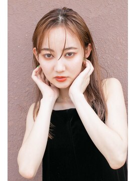 エイミー(amy.) 色っぽい抜け感ロング