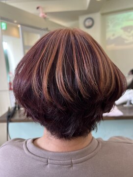 ウエスト オーランド(WEST O LAND) 白髪が伸びてもわからんショートボブ