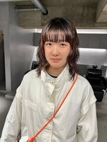 リール(rire)&nbsp;デザインカラーレイヤーカットウェットヘア夏オリーブベージュ