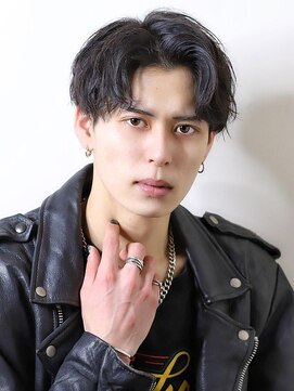 リップス 原宿(LIPPS) 『スマートセンター』センターパート アップバング 刈り上げ