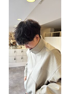 アヴァンセラヴィ(AVANCER la vie) 黒髪シャドウパーマ