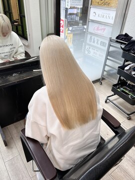 ノエ 心斎橋(Noe) ブリーチ2~3回ホワイトベージュ