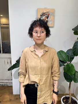 メグリ(meguri) ショート　くるくるパーマ　ハイライト