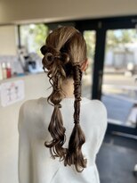 ロンド(ROND)&nbsp;編みおろしツインアレンジヘア♪