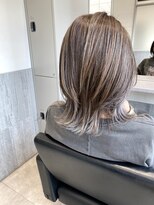 アトリエ(Atelier) ハイライトヘア シルバーグレージュ