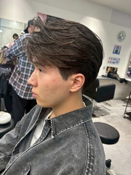 メンズサロン キング 心斎橋店(Men’s salon K!ng) フェザーパーマ