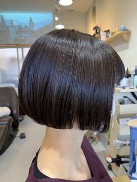 リト(Lit) コンパクトボブミニボブぱつっとボブ切りっぱなしボブ