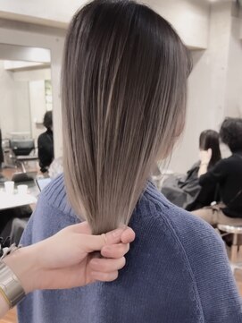 サイン 表参道(SIGN) バレイヤージュハイライトグラデーションカラーベージュカラー