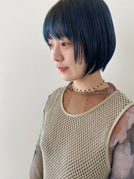 シセイ 青山(SHISEI) ブルーカラー/ショートボブ/前髪カット