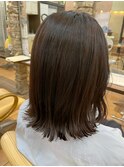 外ハネ切りっぱなしボブ