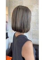 ヴァン カウンシル 川口店(VAN COUNCIL)&nbsp;ダブルカラー×ローライト×やや前下がりボブ