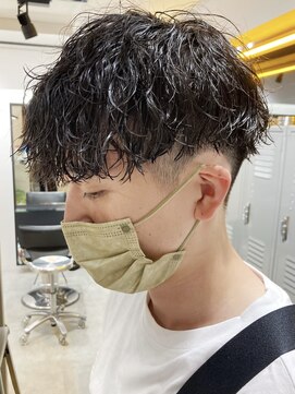 リットバイフィフス 鹿児島中央駅店(Lit by fifth) ツイストパーマツイストスパイラルパーママッシュツーブロック