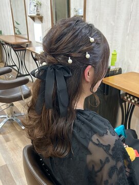 ヘアーアンドライフミルコ(miRuko) ふんんわりハーフアップ