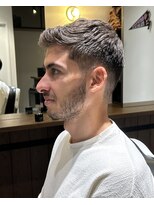 フリークバーバーショップ 河原町三条店(FREAK BARBER SHOP)&nbsp;海外大人ヘア2mm～ナチュラルフェードフェザーアップ