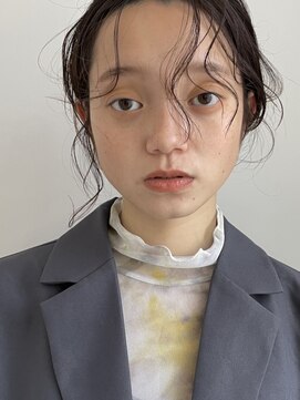 エイチ 梅田(H) ショートウルフミディアムミディアムボブウルフ大人ショートボブ