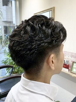 AR スラージ(AR suraj)の写真/朝のセットが決まらない方へ。髪質を活かす計算されたパーマで簡単スタイリング[中野/メンズ/ビジネスマン]