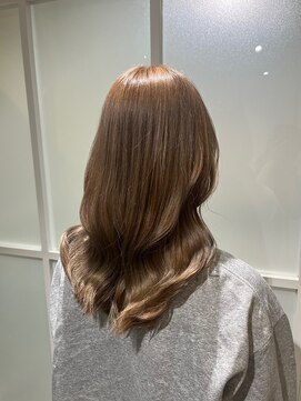 トッカ 高槻店(tocca) 柔らかベージュ