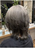 個性派ウルフカット×ホワイト&ブラックのエンドカラー【安藤】