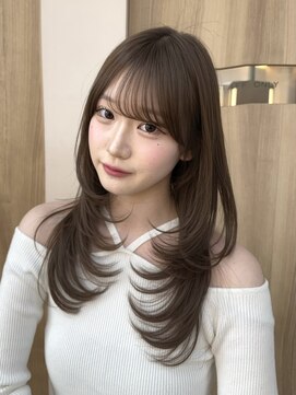 ウェイズトウキョウ 新宿店(Ways TOKYO) 前髪ありミディアムレイヤーカット顔まわり透明感カラーベージュ
