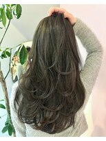 クム(kumu)&nbsp;ブリーチなしカラー◎オリーブベージュ×レイヤー