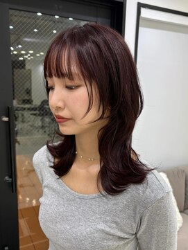 アイズ 横浜(IS) 横浜/ミディアムレイヤー/顔まわりカット/ワインレッド