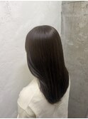 オリーブベージュ
