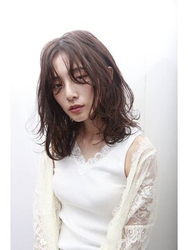 リラ バイ クオーレ(LIRA by CUORE) トレンドレスヘア