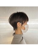 《女性らしさを残した柔らかショートマッシュ》