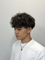 サン 大阪梅田(SUNC) 【スペインカール】【ハイライト】【メンズパーマ】