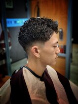 フジヤマバーバーショップ エビス(FUJIYAMA BARBER SHOP ebisu)&nbsp;ハードパーマスキンフェードカーリーヘア【ebisu】