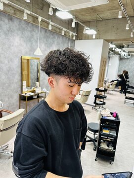 フォンド 津田沼(fond.) ウルフ/アッシュブラック/カルマパーマ/ベリーショート/津田沼