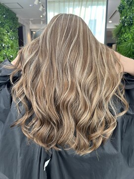 ラフトーキョウセカンド(RAF TOKYO 2nd) 透明感MAXハイライト