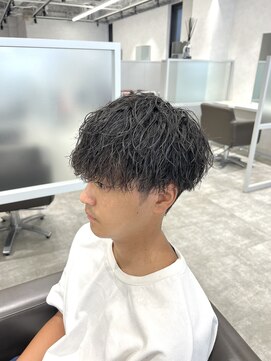 キートス(Kiitos) ダメージレス前下がりツイストスパイラルパーマ