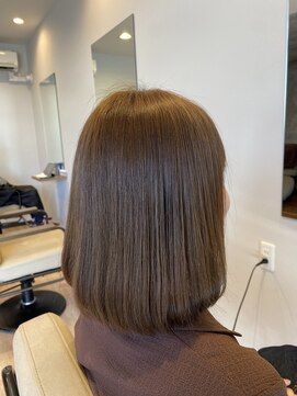 レジェ(LEGE) ベージュカラー