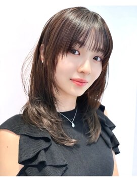 カシュカシュ 表参道(cache cache) 薄め前髪顔まわりレイヤーシースルーぱっつん前髪おくれ毛